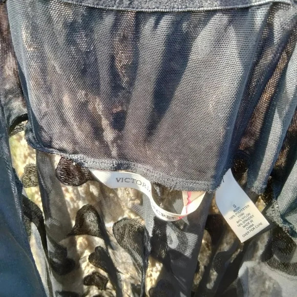 Victoria's Secret Sheer Applique Gown in size S - Picture 3 of 4